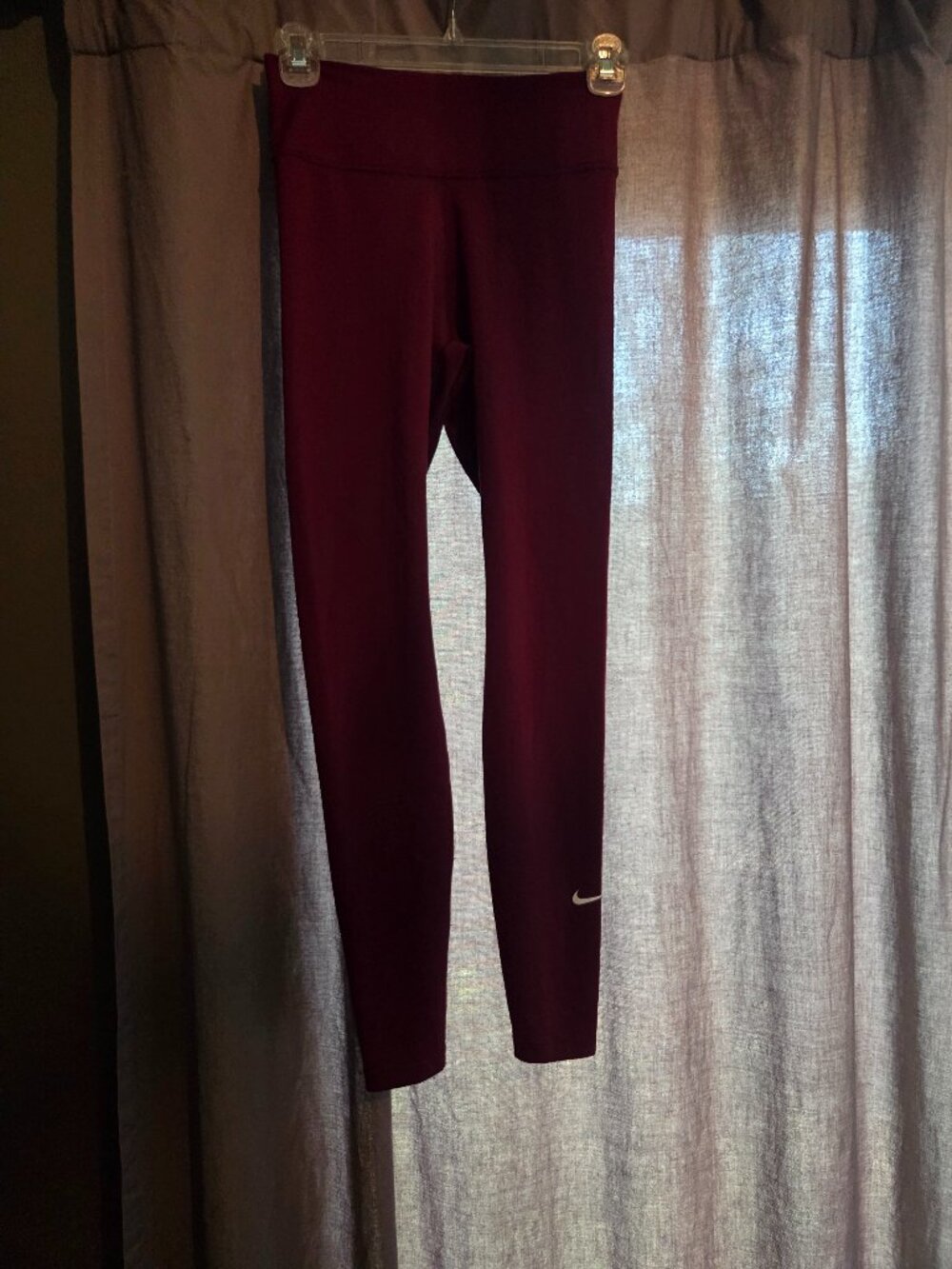 Nike One Tight Fit Legging Maroon, Size XS, NWT